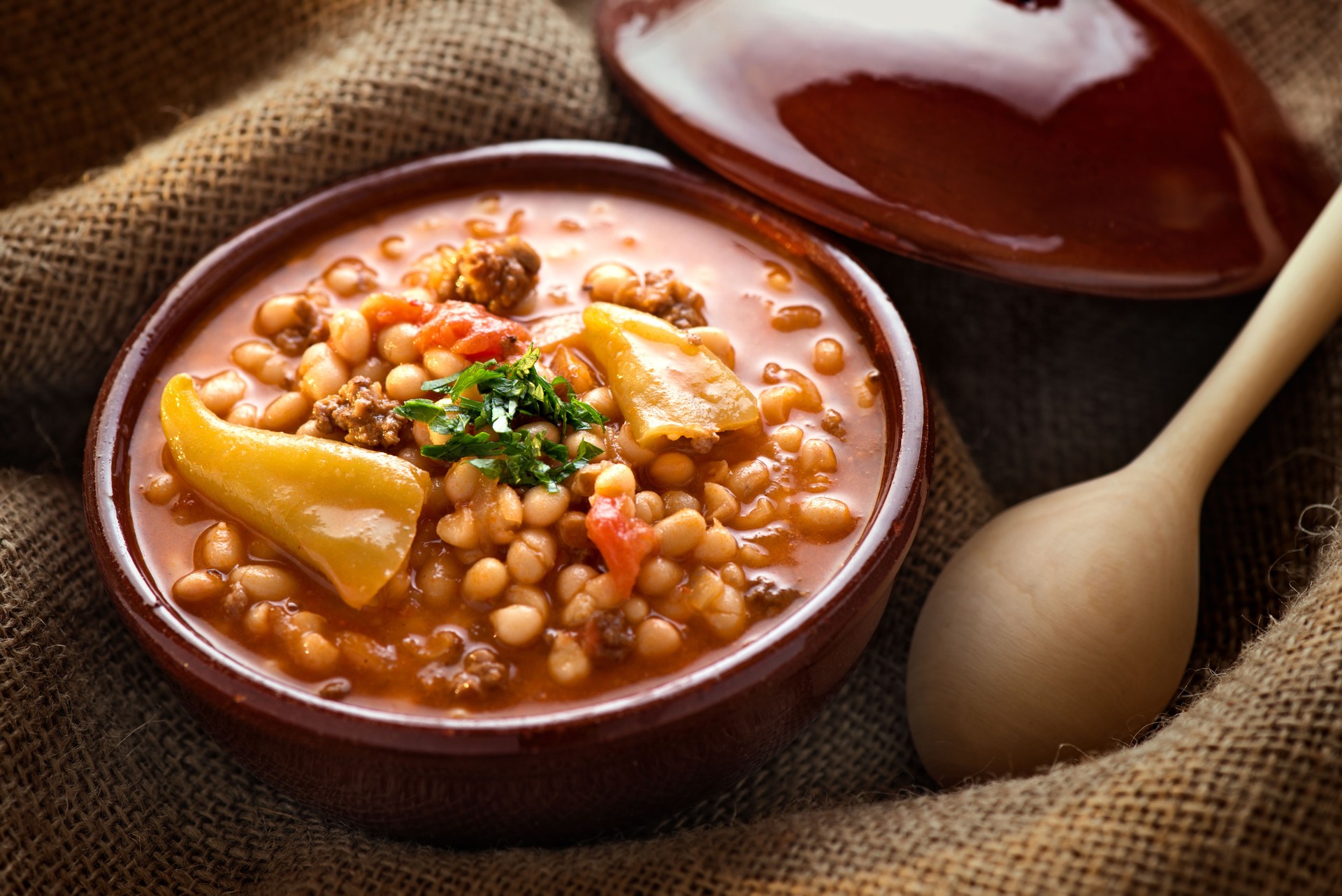 Fagioli stufati in salsa di pomodoro Fagioli stufati in salsa di pomodoro